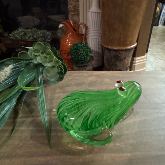 Frog Art Glass Paperweight Clear Green Red Eyes 4.5" Amphibian Toad Murano Style - Picture 1 of 7